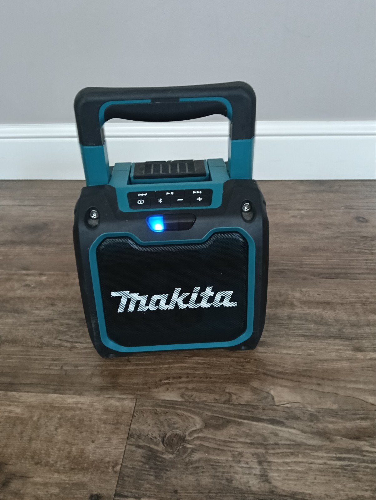 Makita DMR200 Bouwradio - Compact en Robuust, Ophalen, Gebruikt, Bouwradio