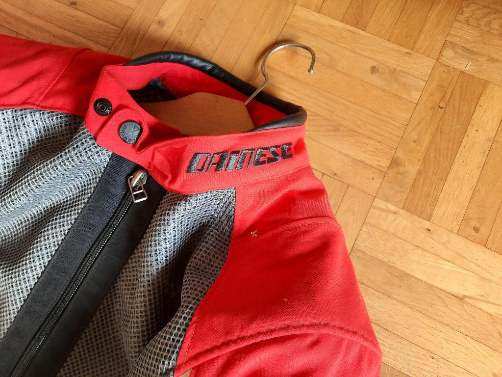 Dames motorkleding Dainese met regenjas, Motoren, Kleding | Motorkleding, Dainese, Jas | textiel, Ophalen of Verzenden, Nieuw zonder kaartje