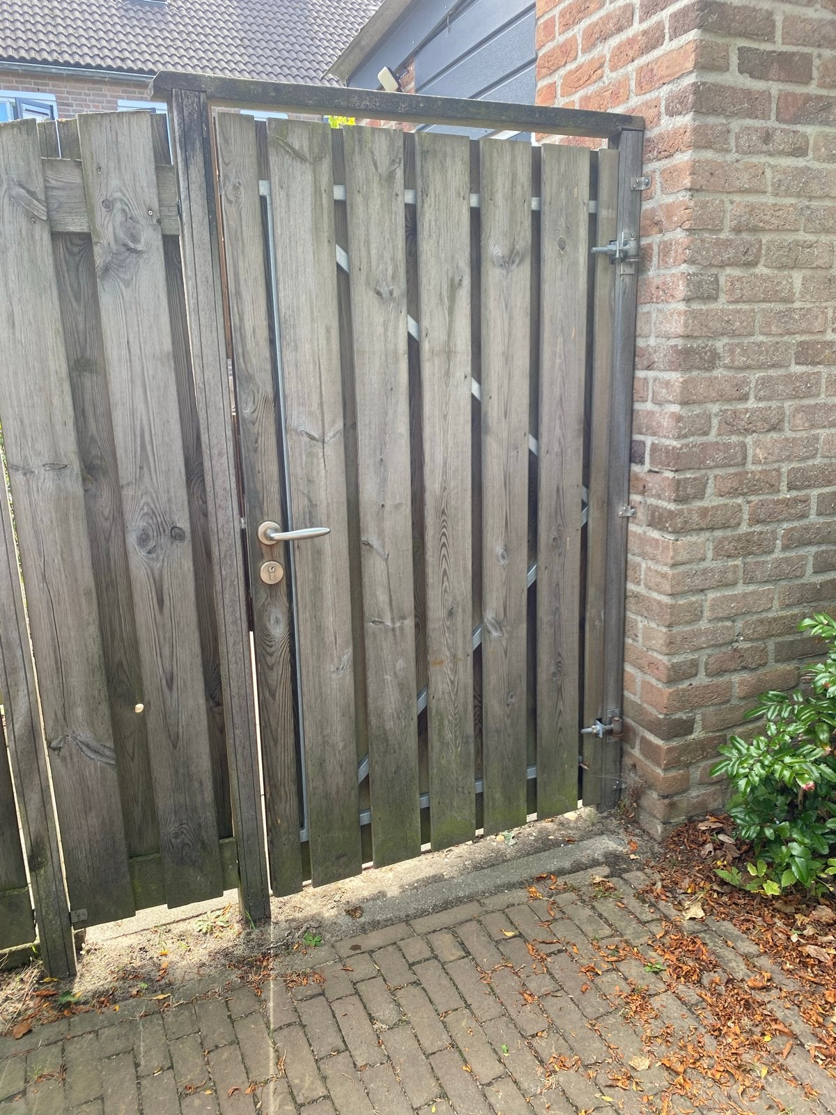 Houten poort met schuttingdeel, Ophalen, Minder dan 3 meter, Hout, 1 tot 2 meter