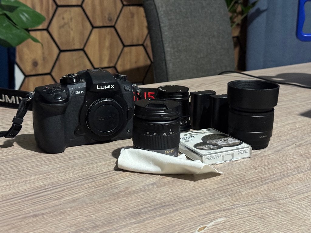 Panasonic Lumix GH5 + Lenses, Panasonic, Ophalen of Verzenden, Zo goed als nieuw, 20 megapixels