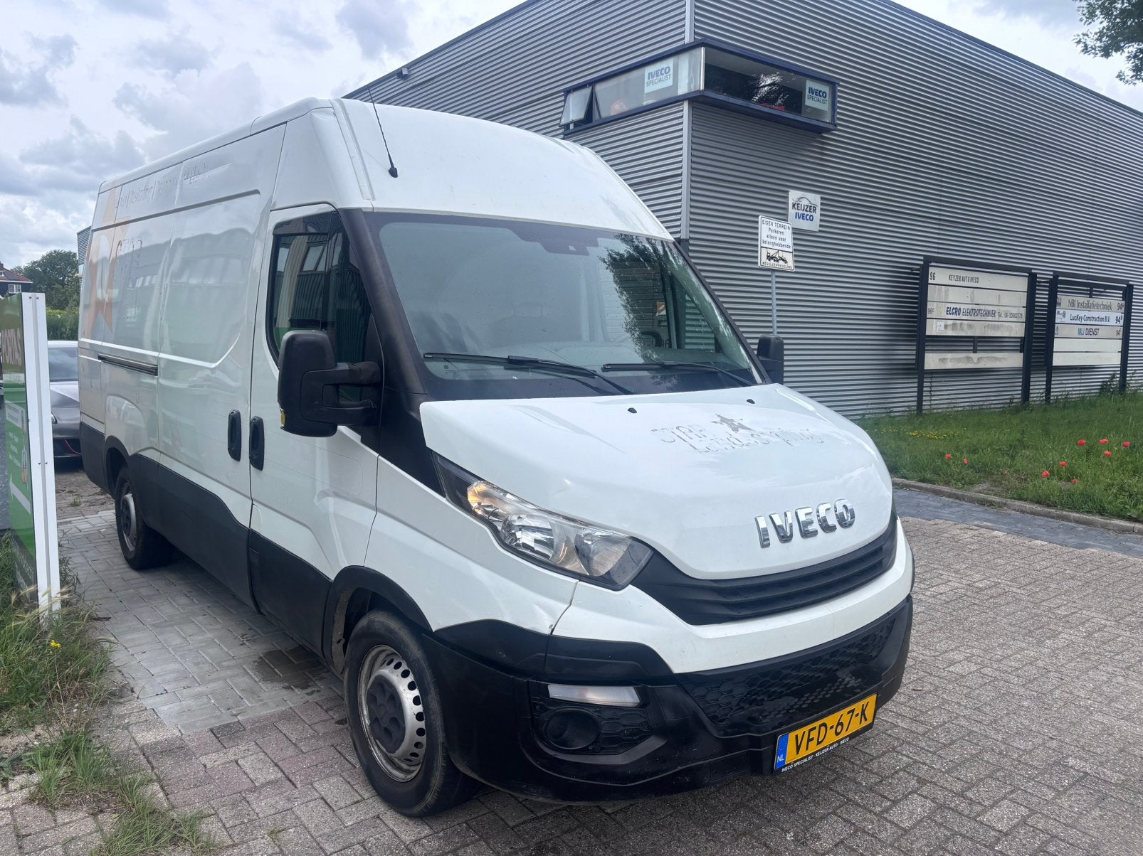 Iveco Daily 35S14v Euro 6 L2H2 Trekhaak 3500 kg INRUIL LEASE, 4 cilinders, Iveco, 14 km/l, Bedrijf