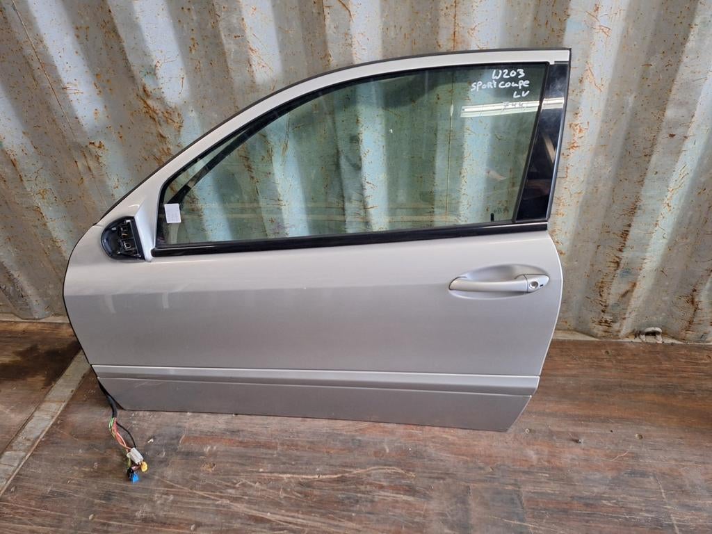Deur links en rechts Mercedes w203 sportcoupe Kleur 744, Ophalen, Deur, W203, W203