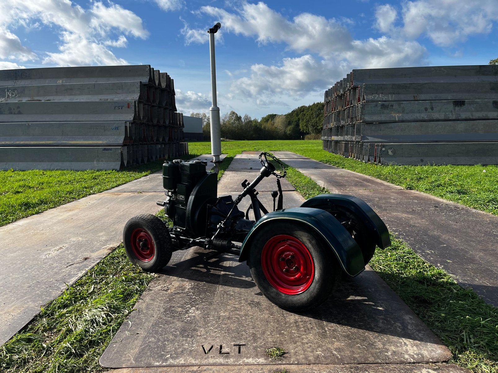 UNIEK! Zelfgebouwde mini-tractor met Lister LD1 diesel motor, Ophalen, Zo goed als nieuw, Dieselmotor, Minder dan 1400 rpm