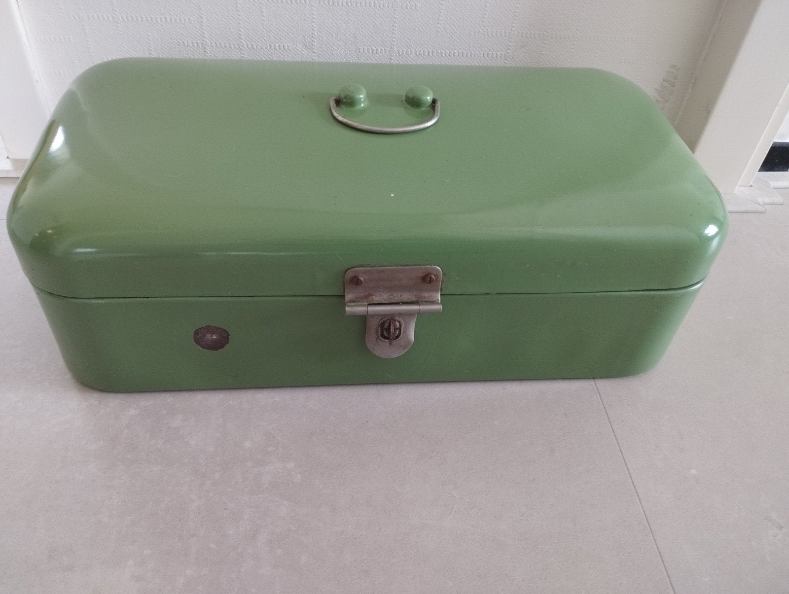 Vintage Groene Broodtrommel met Handvat, Ophalen