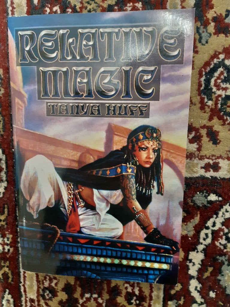 Tanya huff:relative magic.engels.9781592220076.short fiction, Ophalen of Verzenden, Gelezen, Tanya Huff