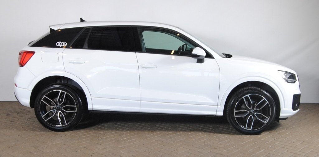 Audi Q2 30 TFSI Design PL+ (bj 2019, semi-automaat), Auto's, Stof, Gebruikt, 116 pk, Wit