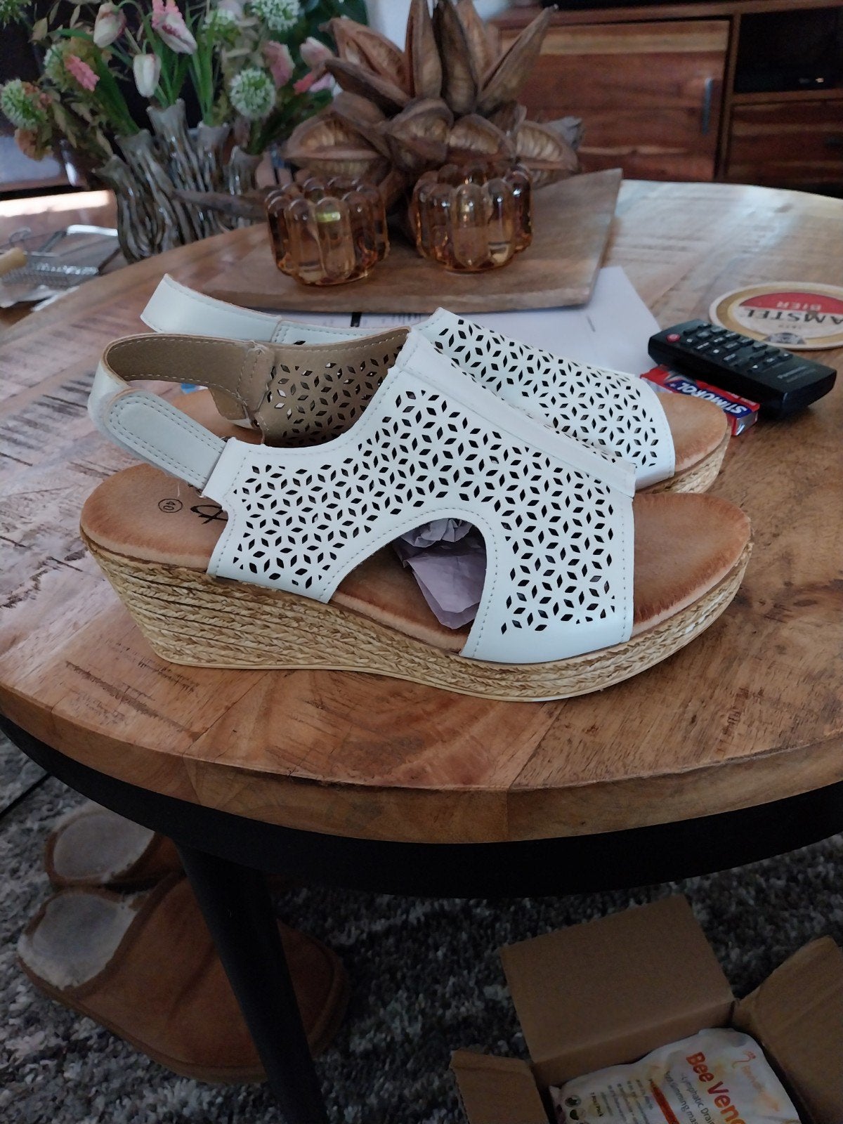 Witte sandalen met sleehak, maat 40 nieuw, Ophalen, Nieuw, Wit, Sandalen of Muiltjes