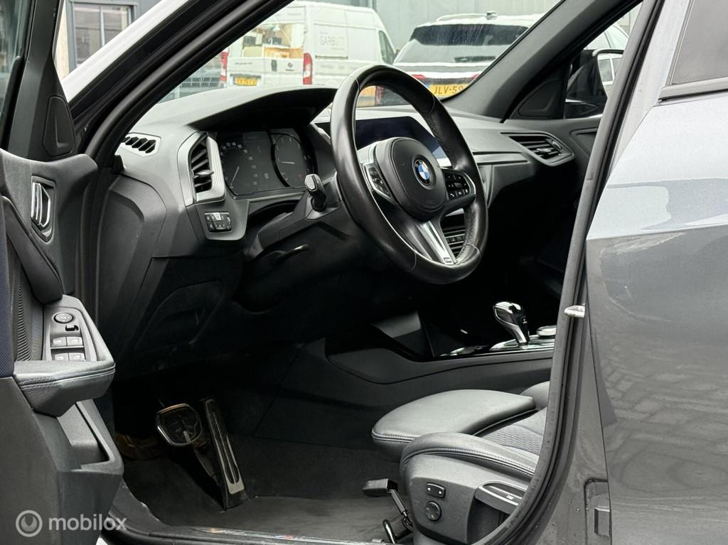 BMW 1-serie 118i M-Sport Edition Automaat ACC 20’inch, Auto's, 136 pk, 1295 kg, Bedrijf, 3 cilinders