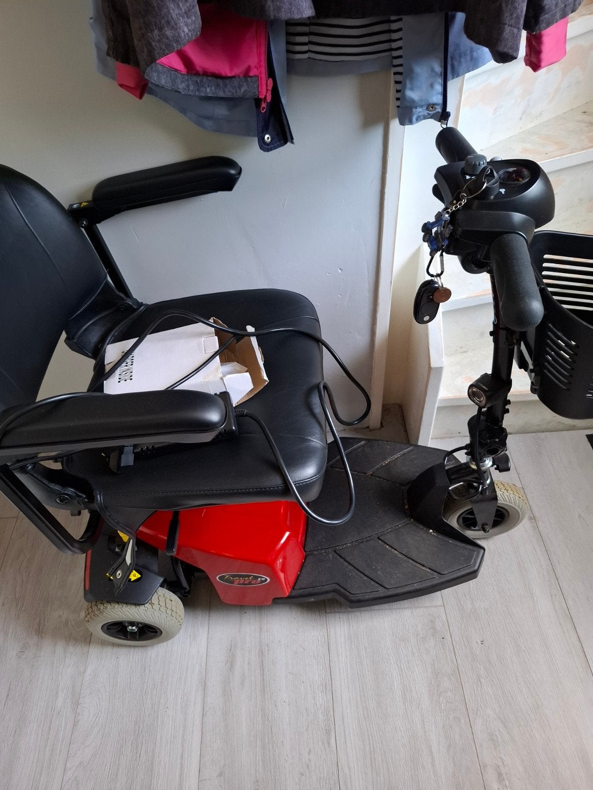 Scootmobiel merk: travel pro vraagprijs €400,-, 10 km/u of minder, Zo goed als nieuw, 46 km of meer, Ophalen