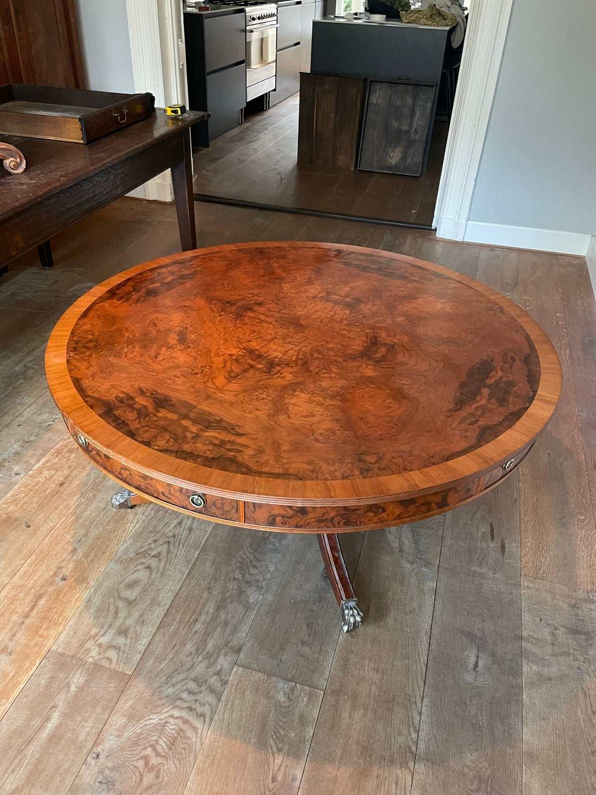 Ronde mahoniehouten salontafel Sheraton stijl, Ophalen