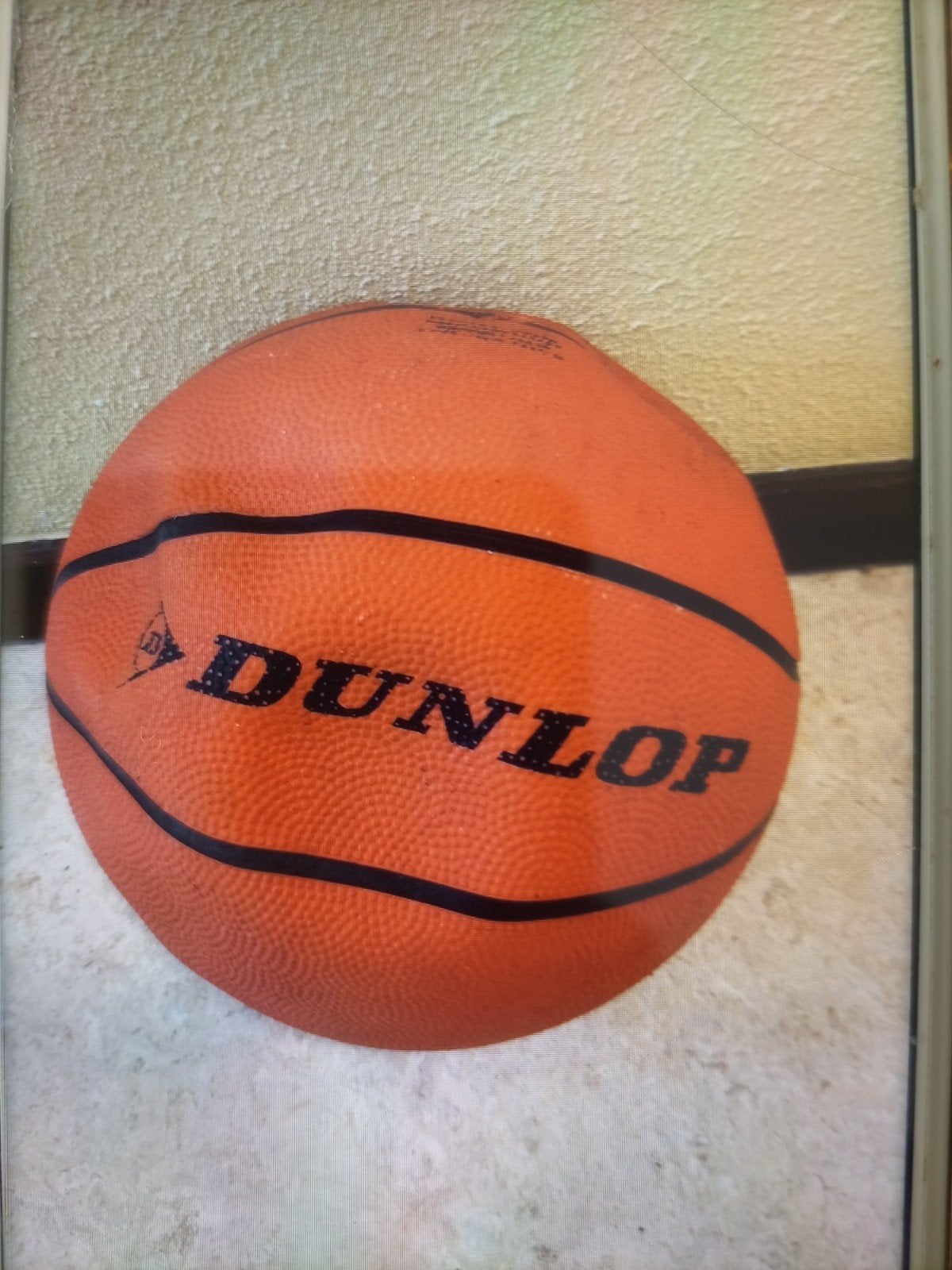 Dunlop basketbal , moet opgepomt worden, Ophalen, Ring, Bord of Paal