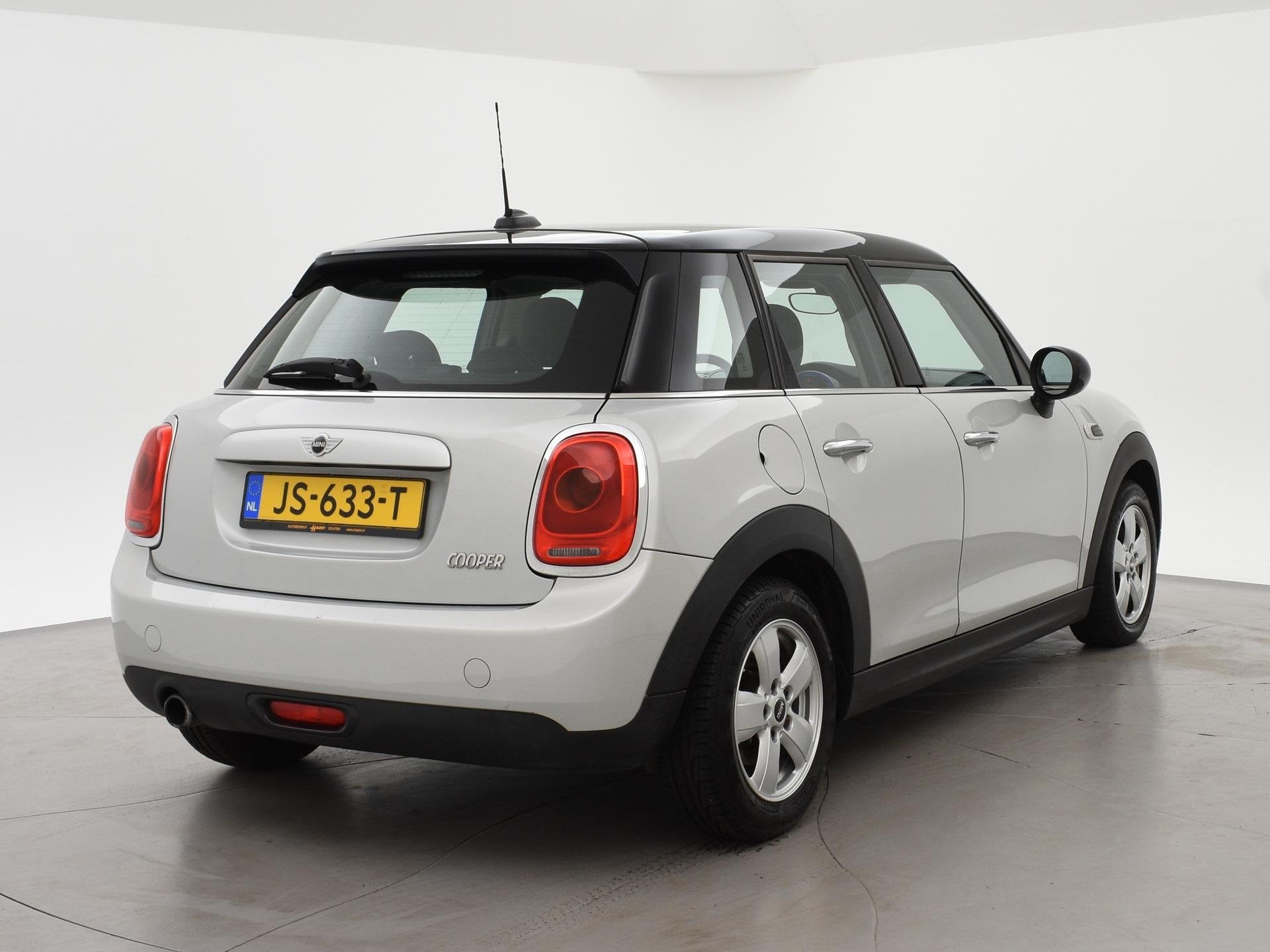 MINI 5-Deurs 1.5 COOPER 136 PK 5-DEURS + STOELVERWARMING | C, Gebruikt, 49 €/maand, Bedrijf, Handgeschakeld