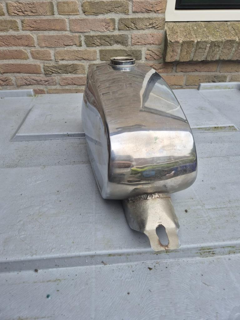 Gezocht smalle banen,tank, Ophalen of Verzenden