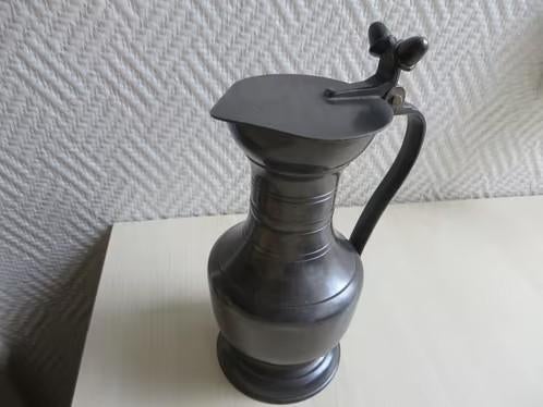 Eikeltjes kannetje 17 cm hoog Tin gemerkt Engeltje, Ophalen of Verzenden, Zo goed als nieuw