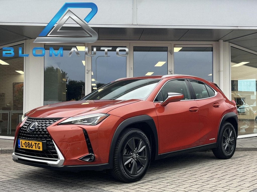 Lexus UX 250h 184PK ACC+CAMERA+LED+CARPLAY+STOEL/STUURVERW, Auto's, Lexus, Gebruikt, Automatische klimaatregeling, Alcantara, Bedrijf