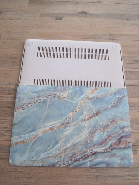 apple mac books cover. 13 inch., Computers en Software, Apple Macbooks, Ophalen of Verzenden, Zo goed als nieuw, 13 inch, Overige modellen