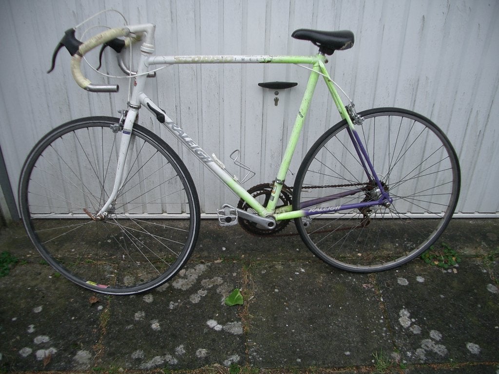 racefiets fiets racen sport conditie raleigh index frankrijk, Fietsen en Brommers, Fietsen | Racefietsen, 28 inch, Gebruikt, 10 tot 15 versnellingen