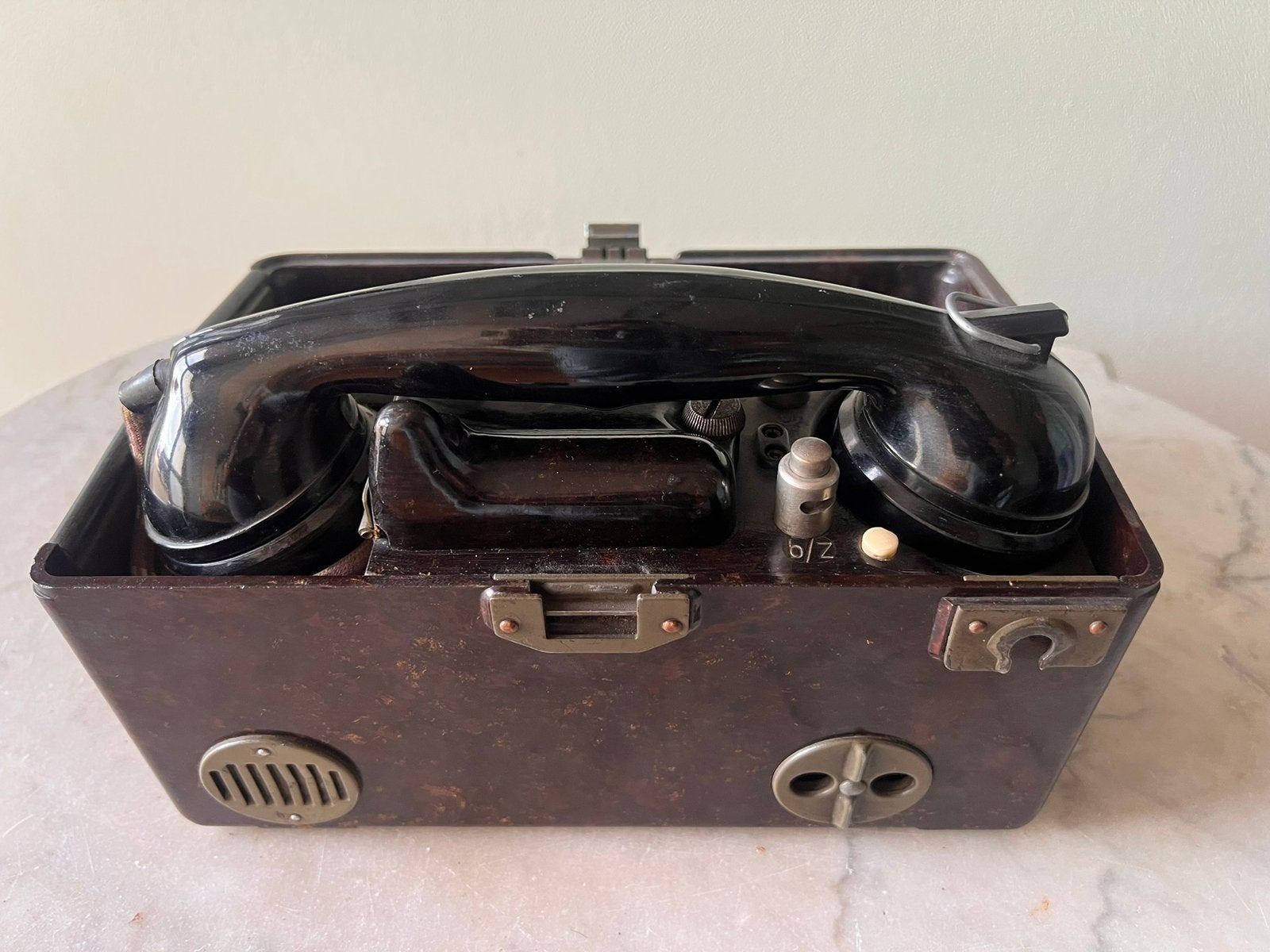 Vintage Militaire Veldtelefoon TP25 Bakeliet (Koude Oorlog), Verzamelen, Ophalen of Verzenden