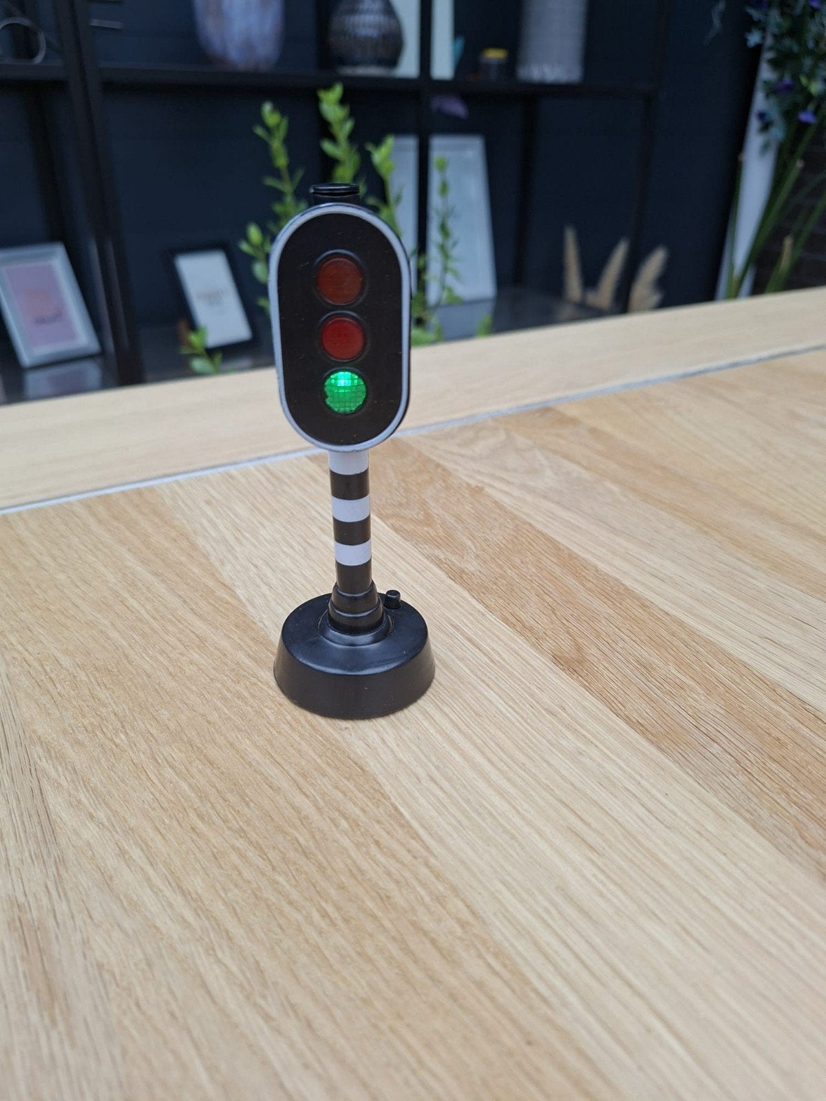 Mini Stoplicht 13 cm - Kleur verandert met één druk op knop, Ophalen of Verzenden, Gebruikt
