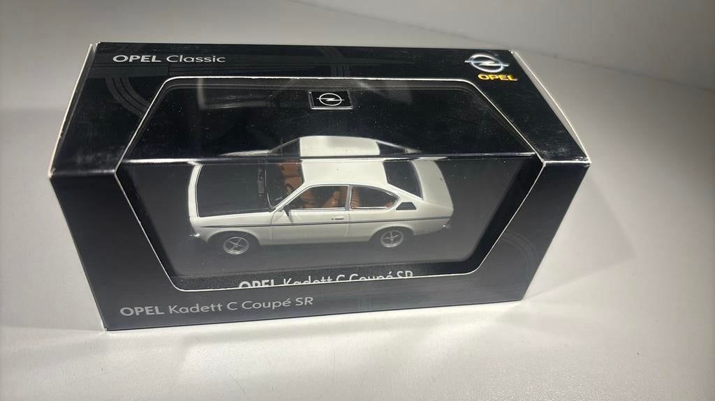 Opel kadett c coupe sr minichamps 1.43, Hobby en Vrije tijd, Modelauto's | 1:43, Auto, Ophalen of Verzenden, MiniChamps, A
