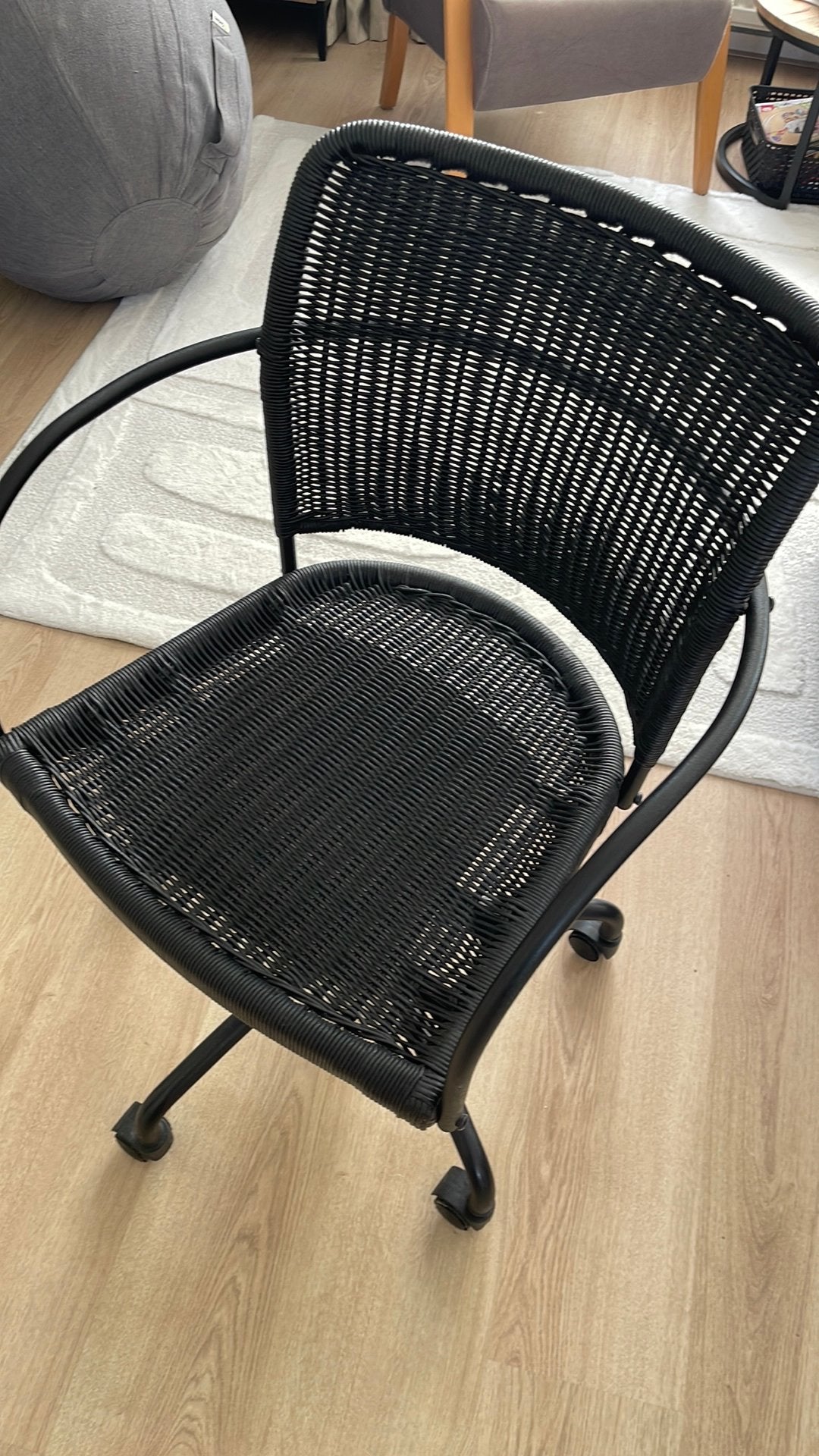 Mooie Comfortabele draaistoel ijzeren frame, Ophalen, Zo goed als nieuw, Zwart