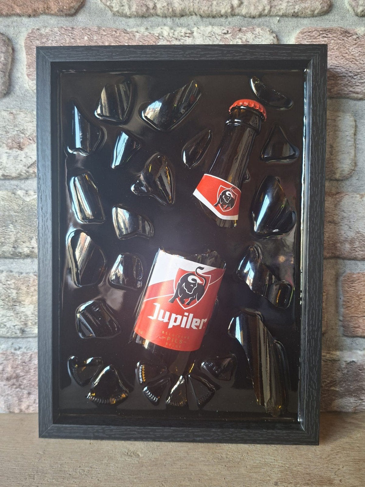 Jupiler flesje verwerkt in een lijst (23x33) met Epoxy, Ophalen of Verzenden