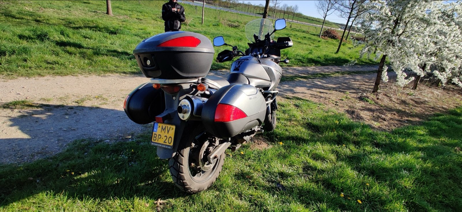 Suzuki V-Strom DL650 - Klaar voor avontuur!, Motoren, Motoren | Suzuki, Particulier, Toermotor, meer dan 35 kW, 2 cilinders, Motorrijbewijs A
