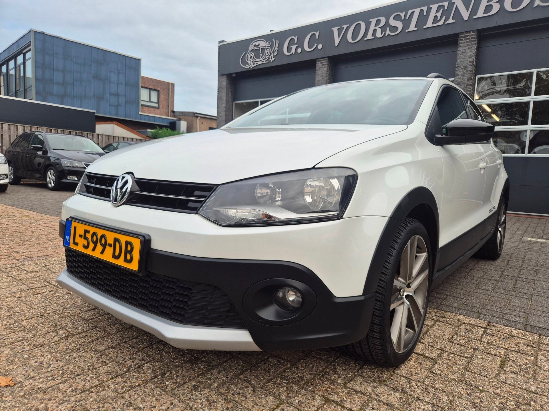 Volkswagen Polo 1.2 TSI Cross leer met alcantara navi, Auto's, Voorwielaandrijving, Euro 5, Automatische klimaatregeling, Wit