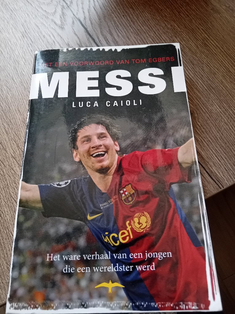 MESSI, Gelezen, Luca Caioli, Ophalen of Verzenden, Balsport