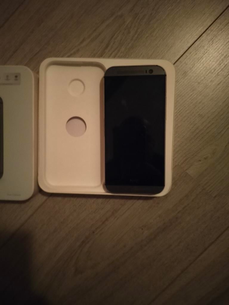 Htc one m8 in doos, Telecommunicatie, Mobiele telefoons | HTC, HTC, Gebruikt, Zwart, Ophalen of Verzenden
