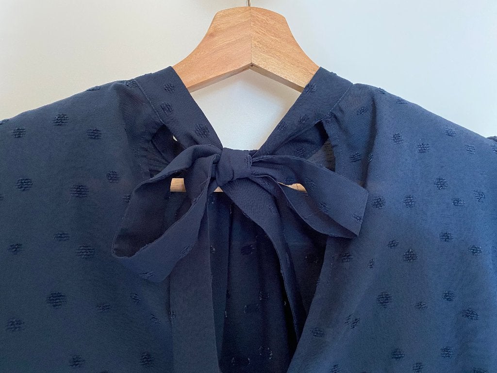 Blouse van het merk Vanilia in maat 36, donkerblauw, Blauw, Vanilia, Ophalen of Verzenden, Zo goed als nieuw