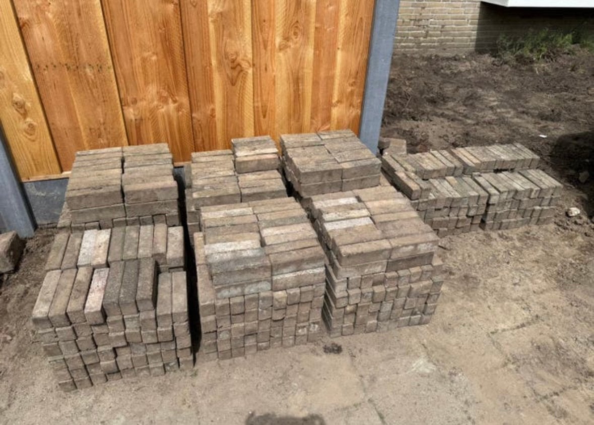 Gratis klinkers, Tuin en Terras, Ophalen, Zo goed als nieuw, Beton, Klinkers