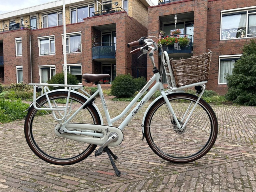 Foto 3 van Gazelle Miss Grace. 54 Frame, 3 Speed, Excellent Condition
