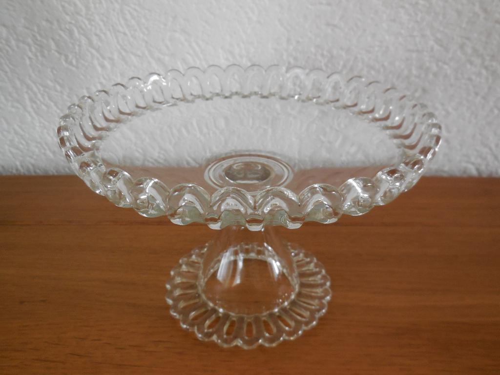 Glazen presenteer schaal op voet, Huis en Inrichting, Woonaccessoires | Schalen en Manden, Ophalen, Schaal, Rond, Glas