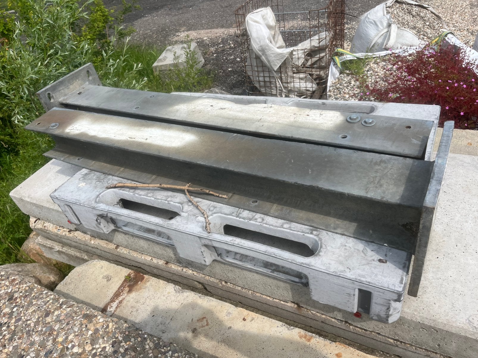 Stalen Staanders met voetplaat 2 st, Doe-het-zelf en Verbouw, Metalen, Ophalen of Verzenden, Zo goed als nieuw