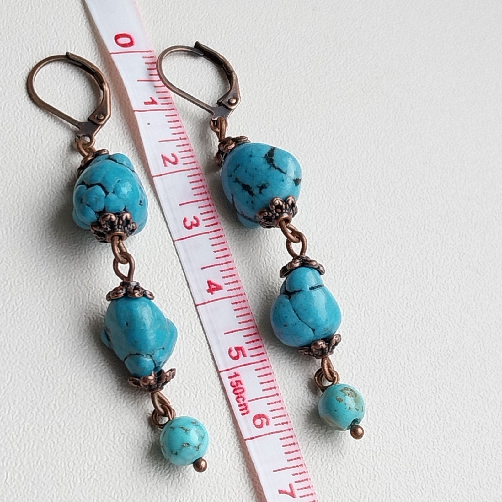 Leuke blauwe Howliet oorbellen #2956, Sieraden, Tassen en Uiterlijk, Oorbellen, Overige materialen, Hangers, Zo goed als nieuw