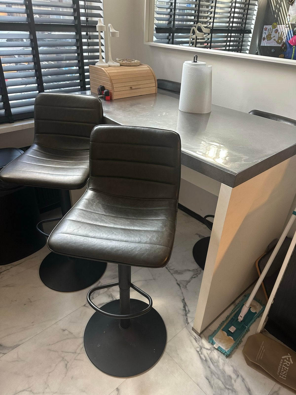 Eettafel/ bartafel met 4 barkrukken, Ophalen, Zo goed als nieuw, Inclusief barstoelen