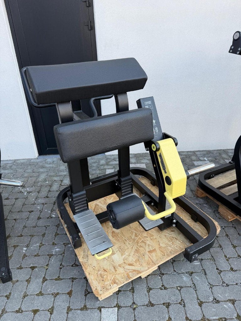 Technogym Pure Strength Standing Leg Curl