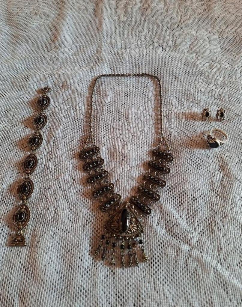 Vintage Sieradenset met Zwarte Onyx Stenen/Zilver/Verzilverd, Antiek en Kunst, Antiek | Goud en Zilver, Zilver, Ophalen of Verzenden