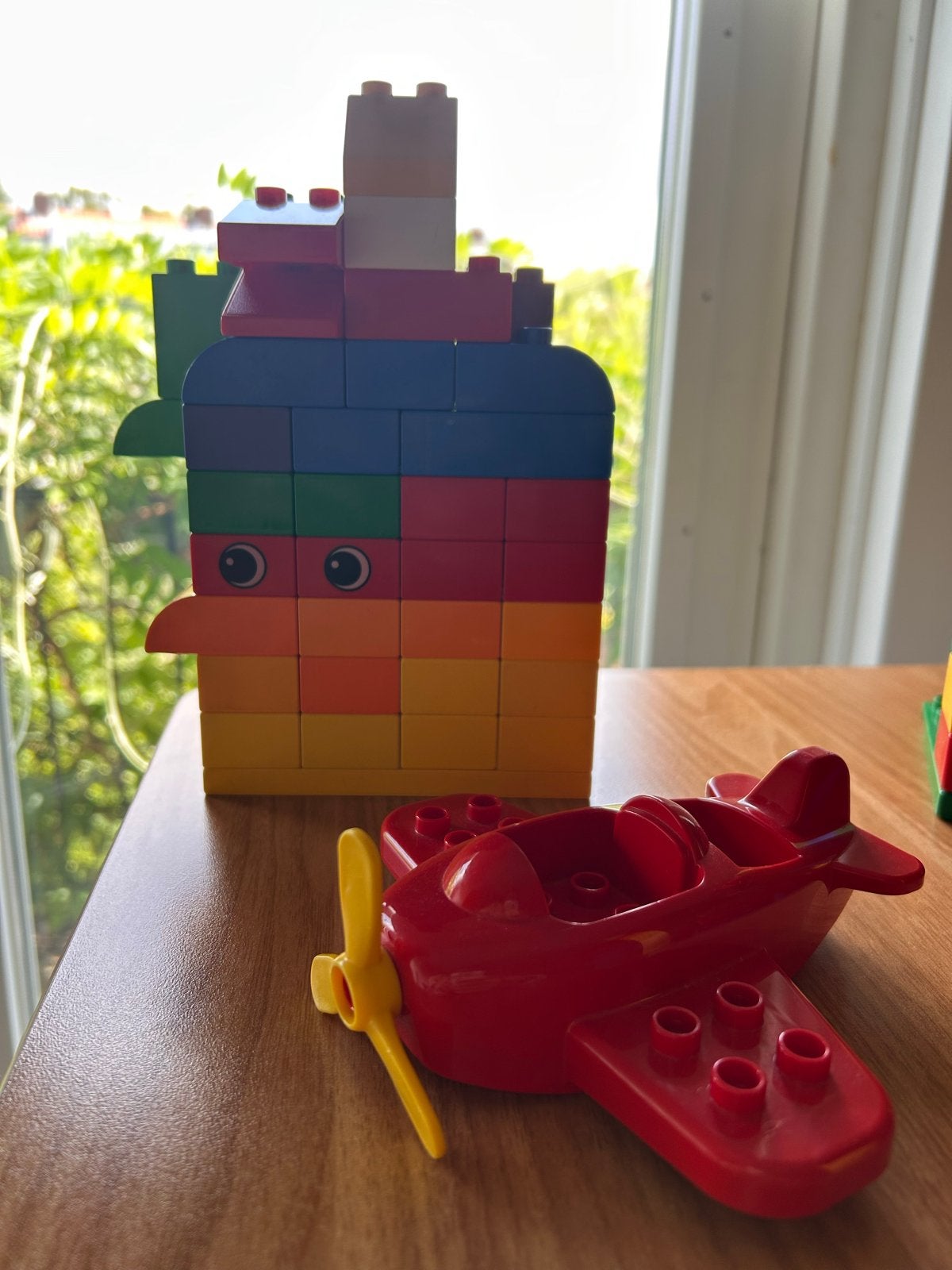 Duplo - Kleurrijke bouwblokken en rood vliegtuigje, Ophalen, Gebruikt, Overige merken