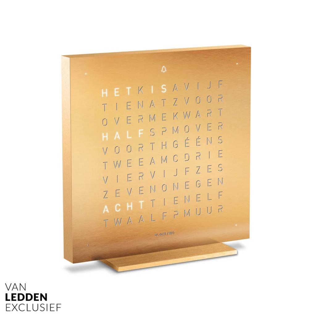 Qlocktwo Earth 13.5 Golden Legend Woordklok Design Klok Goud, Huis en Inrichting, Woonaccessoires | Klokken, Wekker of Tafelklok