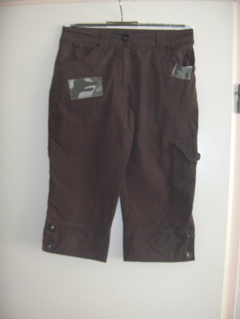 Groen bruin katoenen camouflage broek HT C&A mt 146 prima, Broek, Gebruikt, Meisje, Ophalen of Verzenden