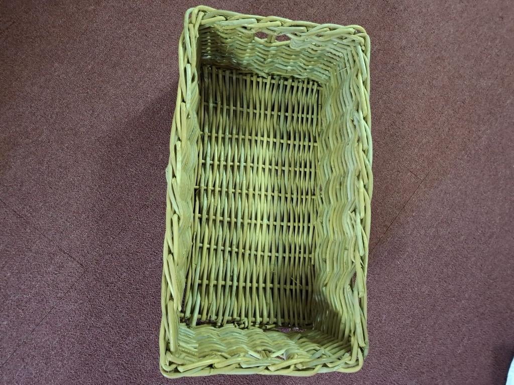 rotan mand / rieten mand / lektuurmand, Ophalen, Zo goed als nieuw, Rond, Riet