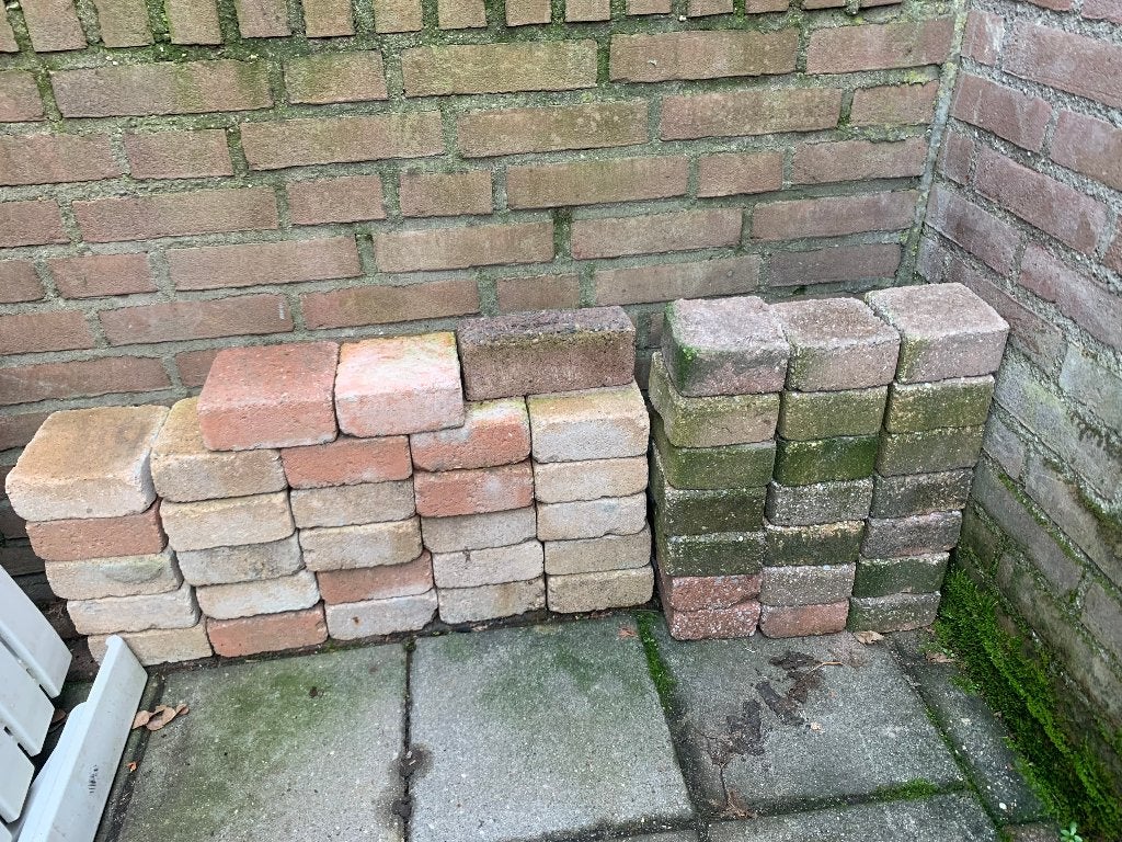 Diverse vierkanten stenen, Ophalen, Gebruikt, Beton, Klinkers