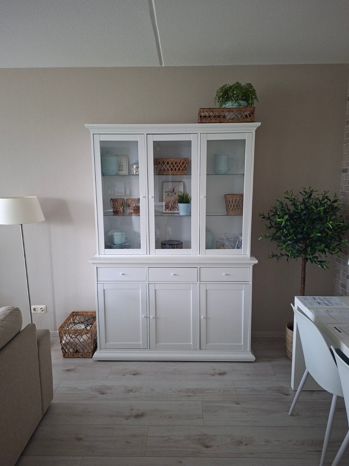 Mooi dressoir kast van IKEA, zo goed als nieuw, 100 tot 150 cm, Met lade(s), Ophalen of Verzenden, Zo goed als nieuw