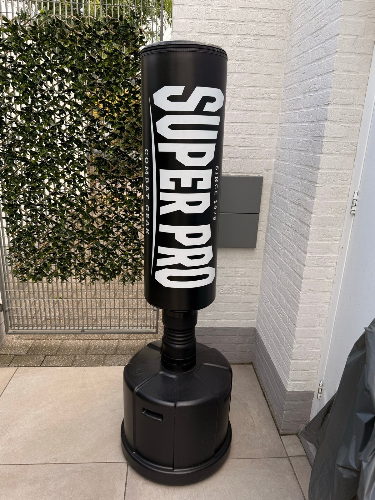 Super Pro Combat Gear staande bokszak nieuw, Sport en Fitness, Boksen, Ophalen, Nieuw, Bokszak