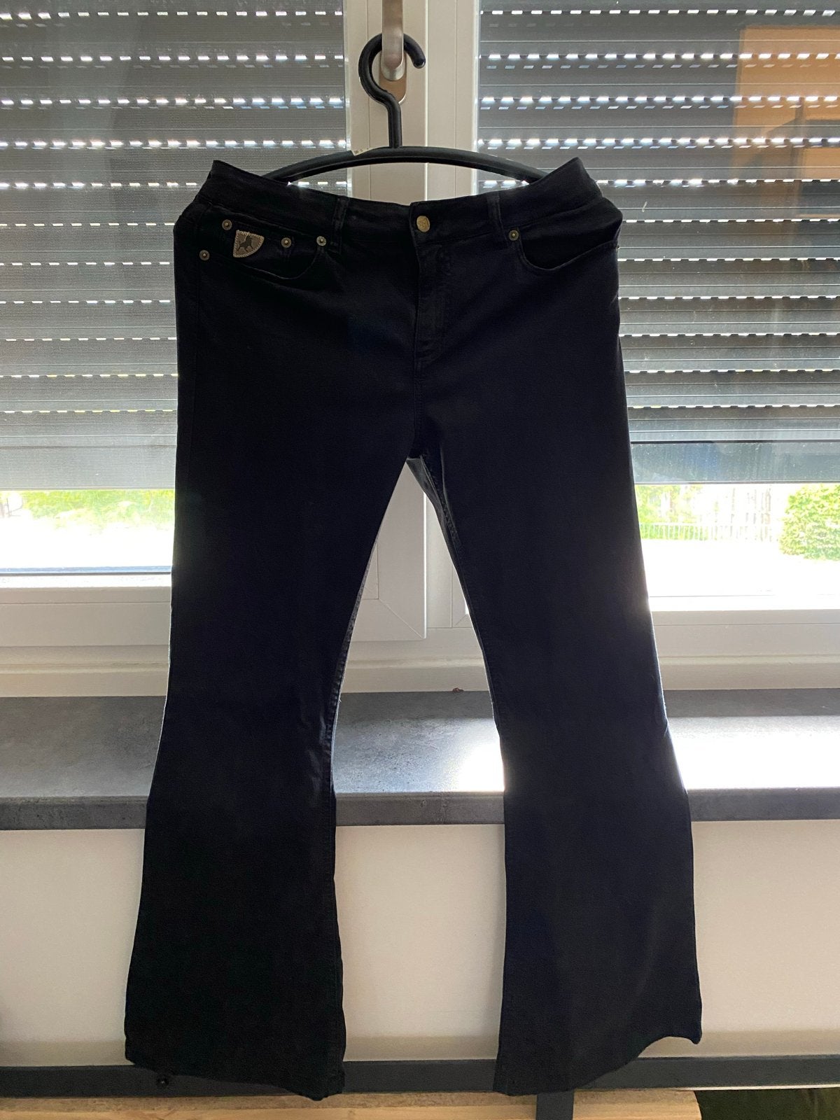 Lois Jeans Zwarte Flared Broek - Maat 30" L30, Maat 38/40 (M), Zwart, Ophalen of Verzenden, Zo goed als nieuw