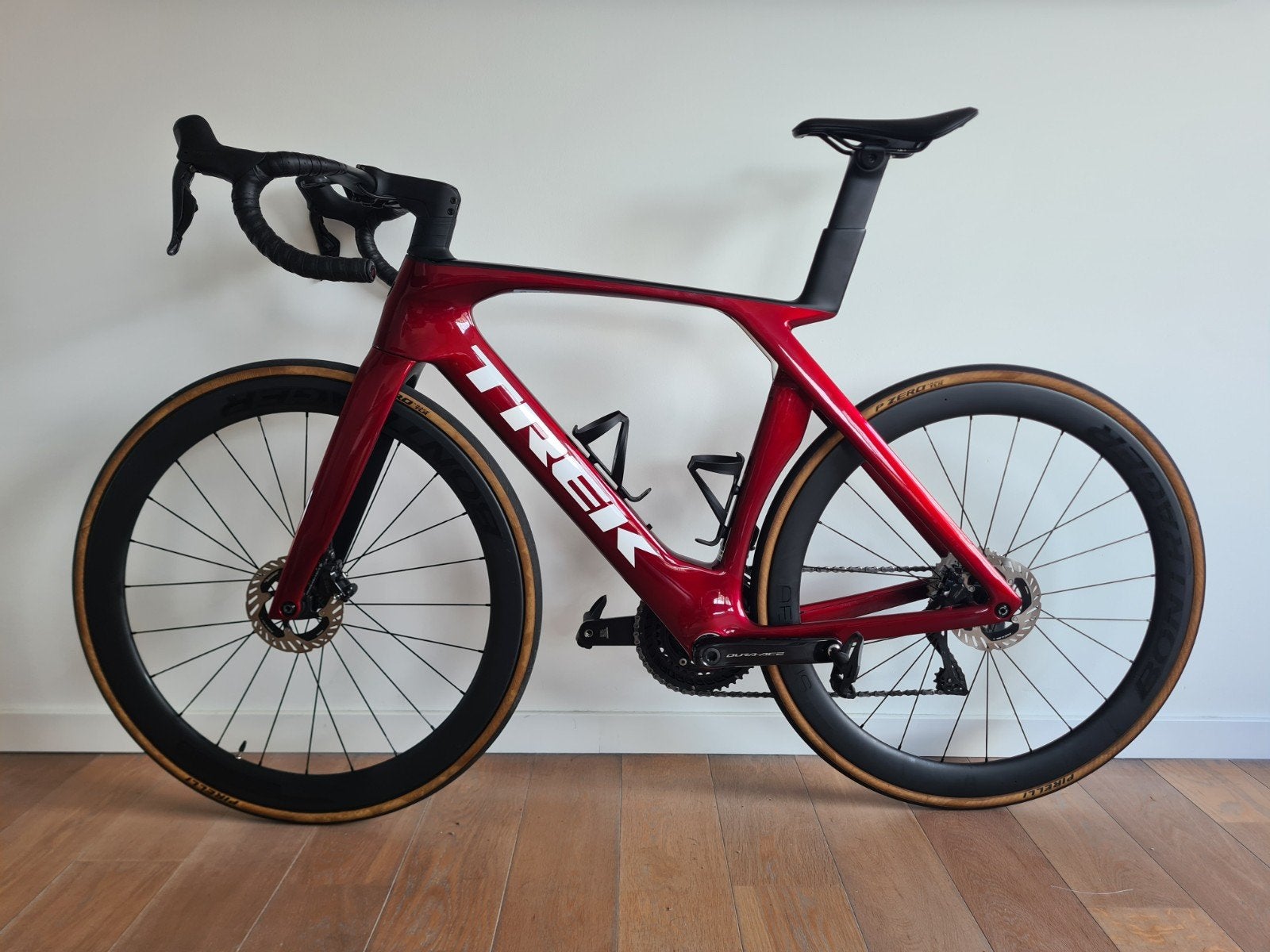 Racefiets TREK Madone SL 6 gen 7, Carbon, Zo goed als nieuw, Meer dan 20 versnellingen, Schijfrem