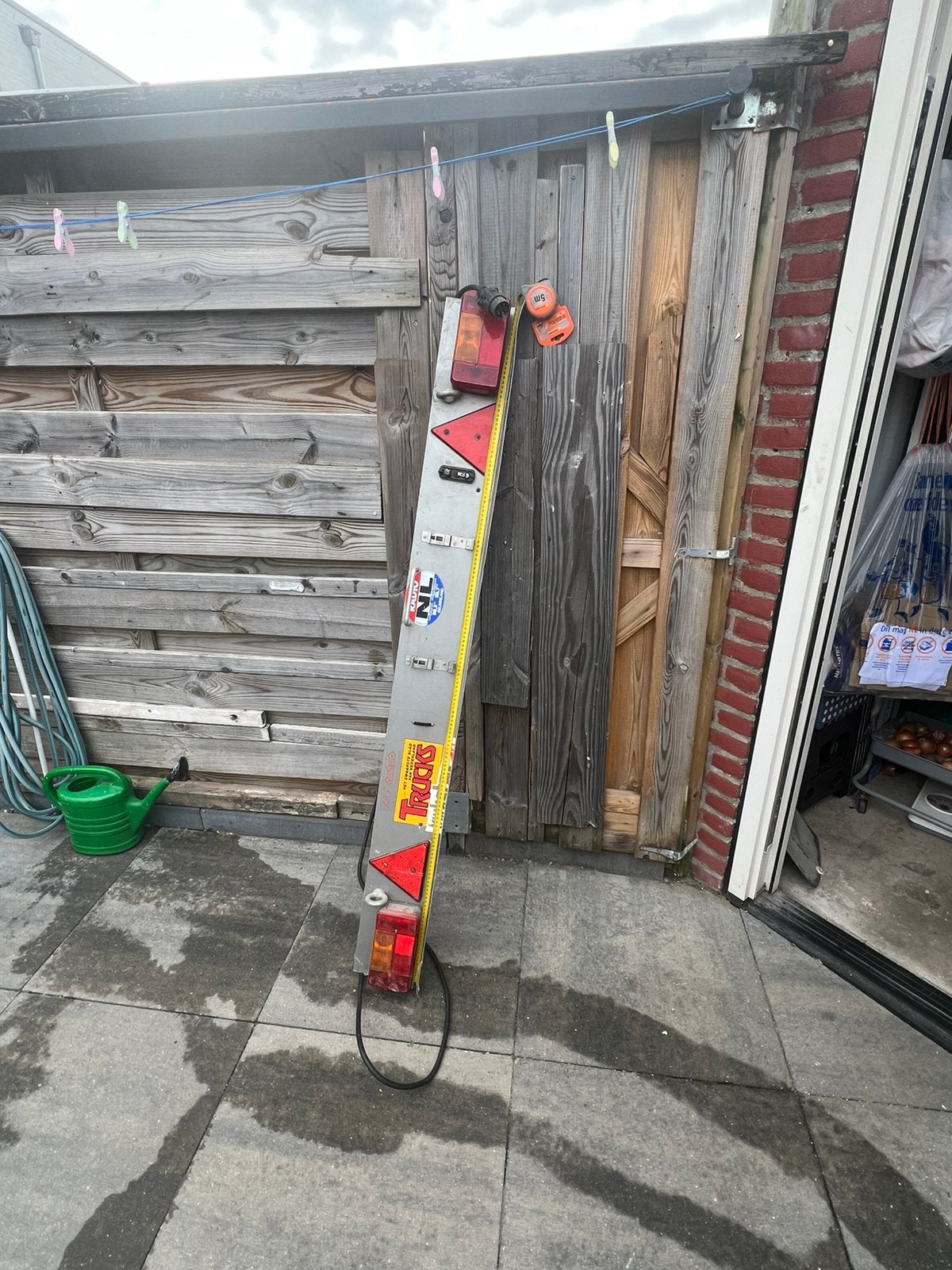 Verlichtingsbalk, Ophalen, Zo goed als nieuw