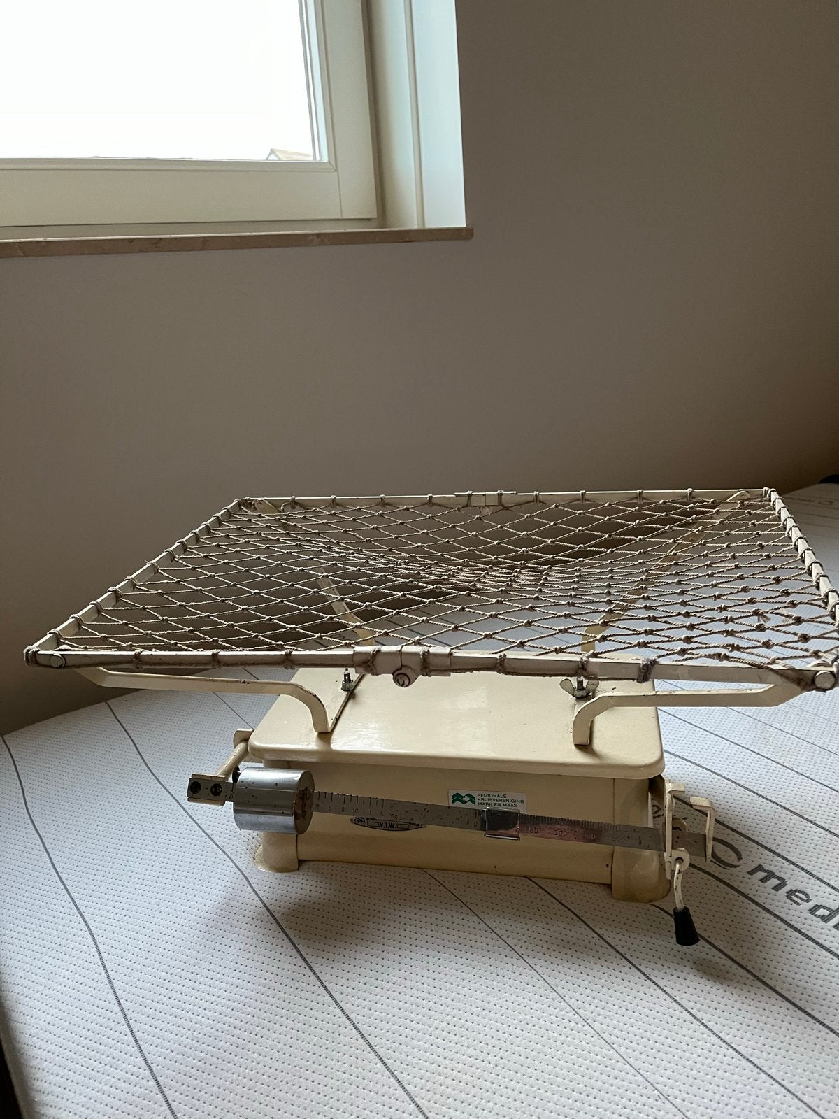 Vintage babyweegschaal - Decoratief en functioneel, Ophalen of Verzenden, Gebruikt